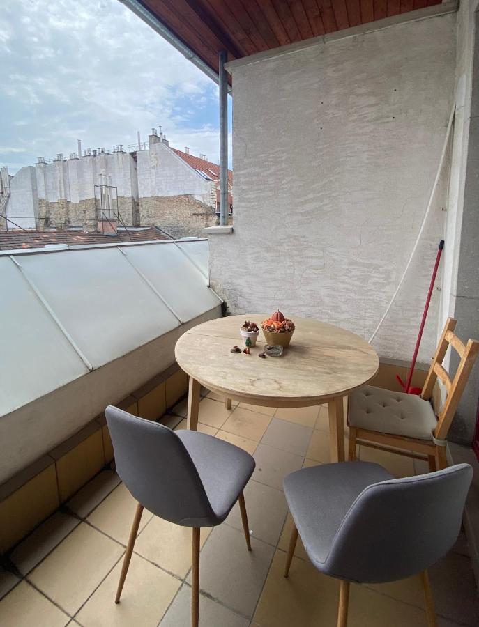 2 Bedroom 107 M2 Loft With Balcony Budapest Exterior foto
